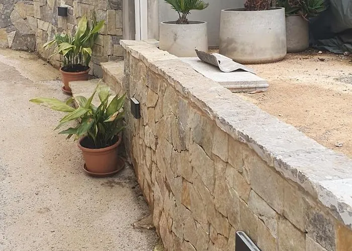 וילה Thalia